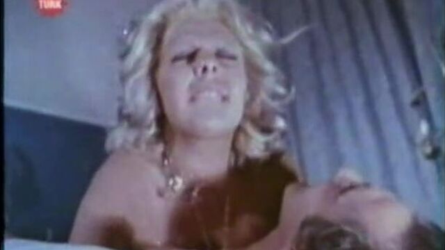 ARZU OKAY AYNUR AKARSU SEYDA SENEM SIKIS AMCIK FIGEN HAN